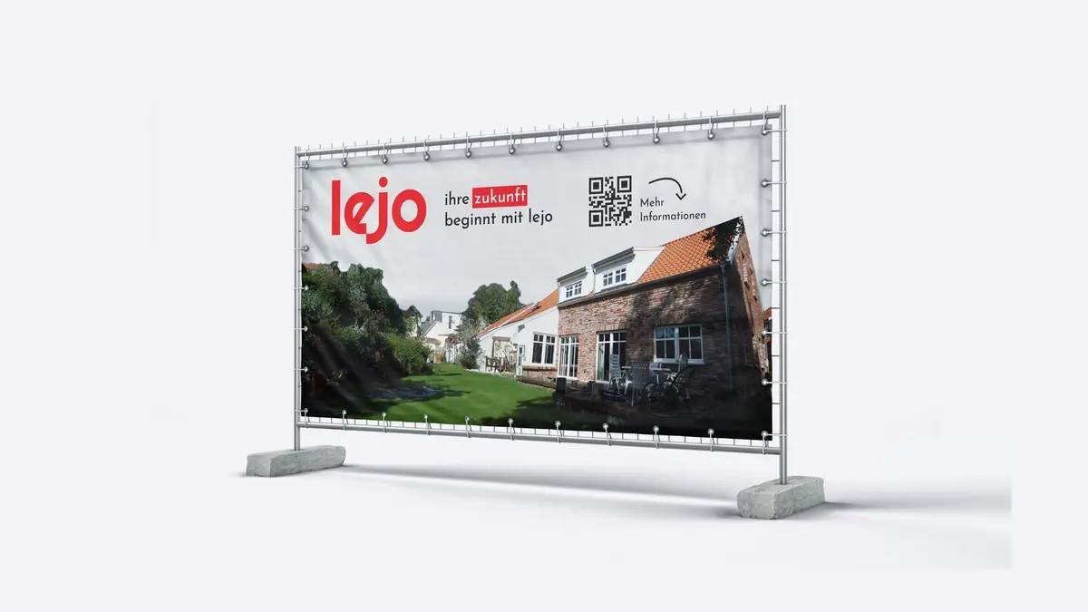 Bauzaunplane ihre zukunft beginnt mit lejo mit QR-Code für lejo Holzrahmenbau